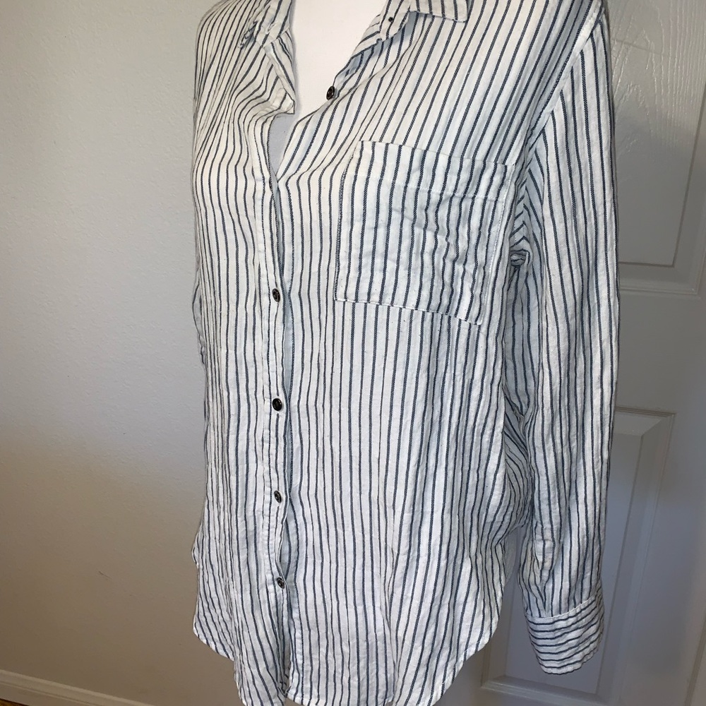 5/$25!! Long Sleeve Botton Down Blouse